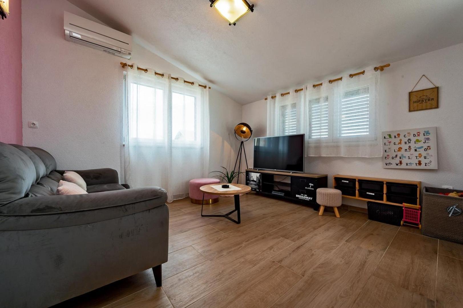 Sea Flower Beachfront Villa Севид Екстериор снимка