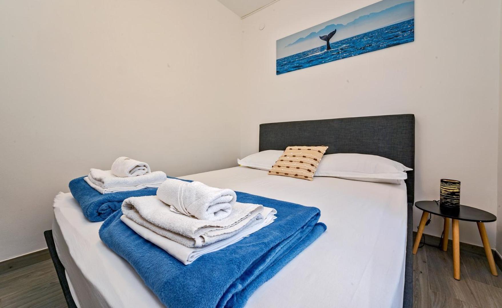 Sea Flower Beachfront Villa Севид Екстериор снимка