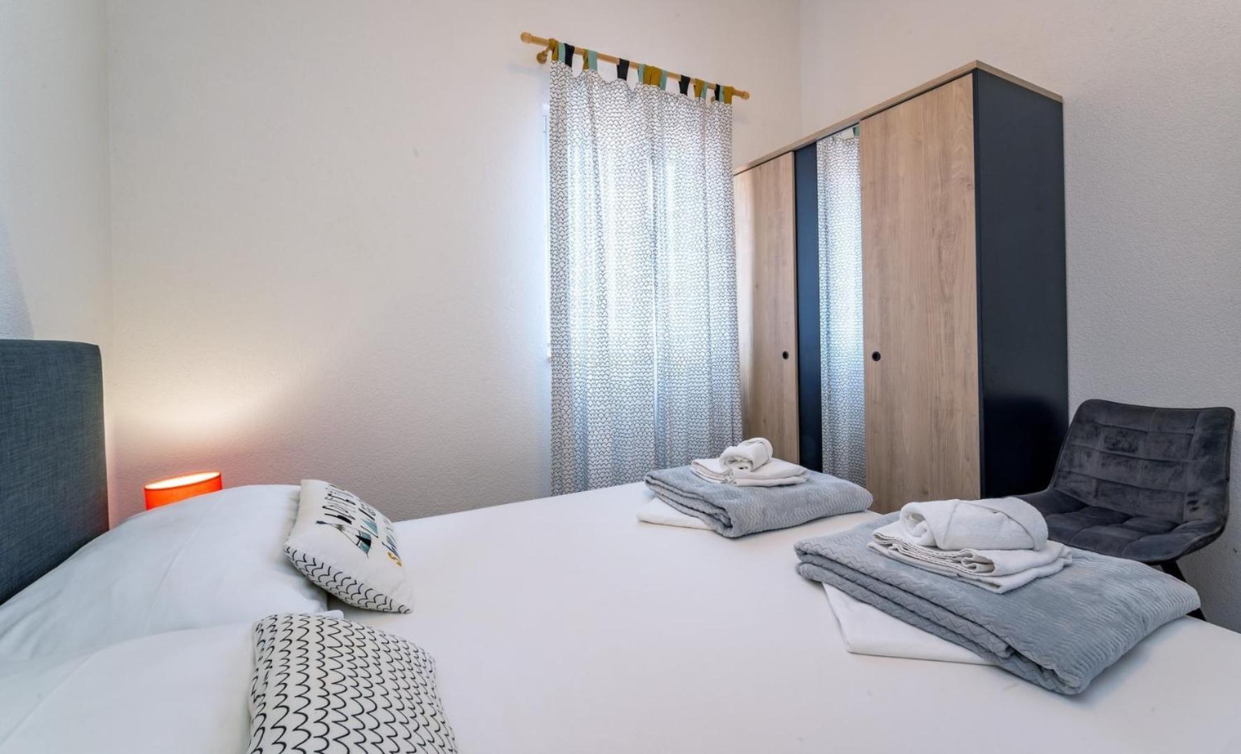 Sea Flower Beachfront Villa Севид Екстериор снимка