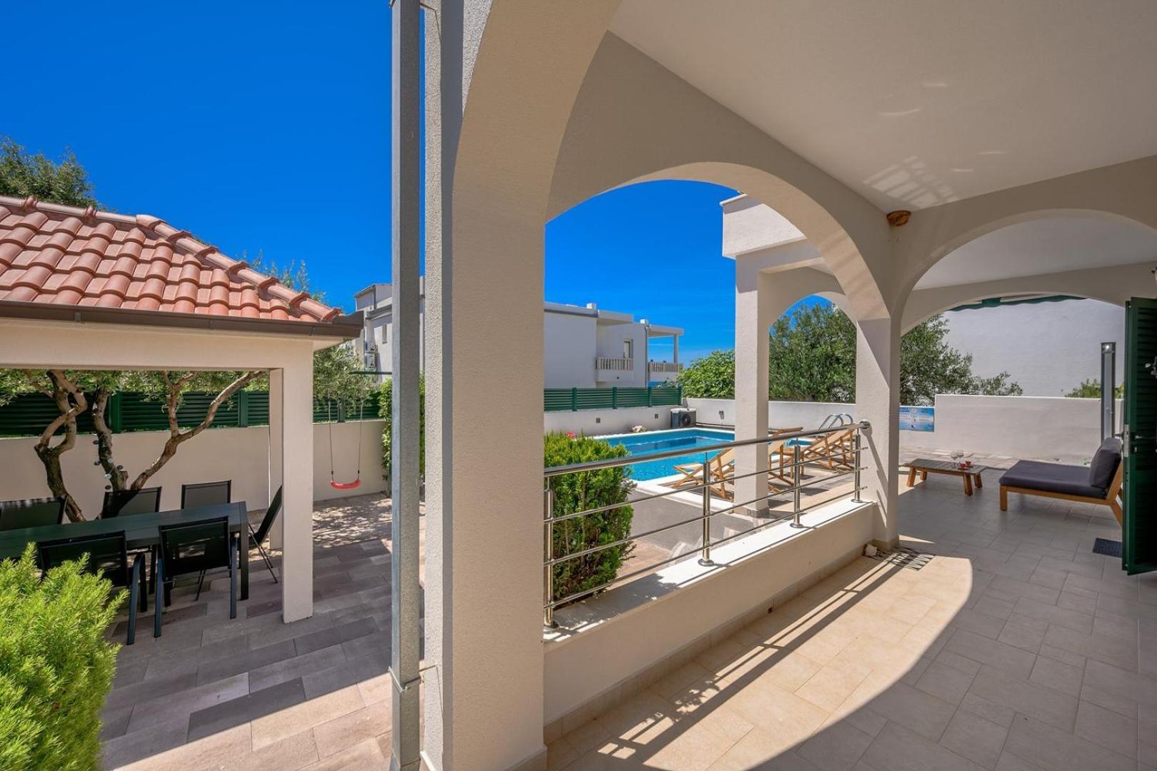 Sea Flower Beachfront Villa Севид Екстериор снимка